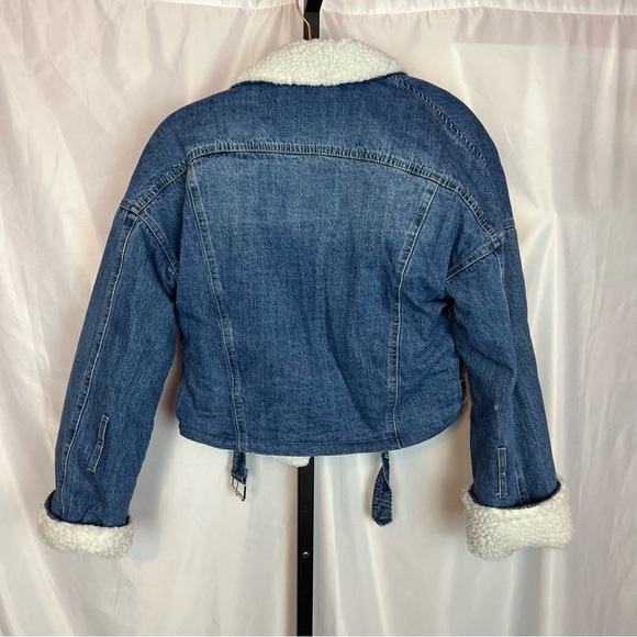 Fashion Nova Denim Jacket with Faux Fur Detailing, size Small - Picture 8 of 8